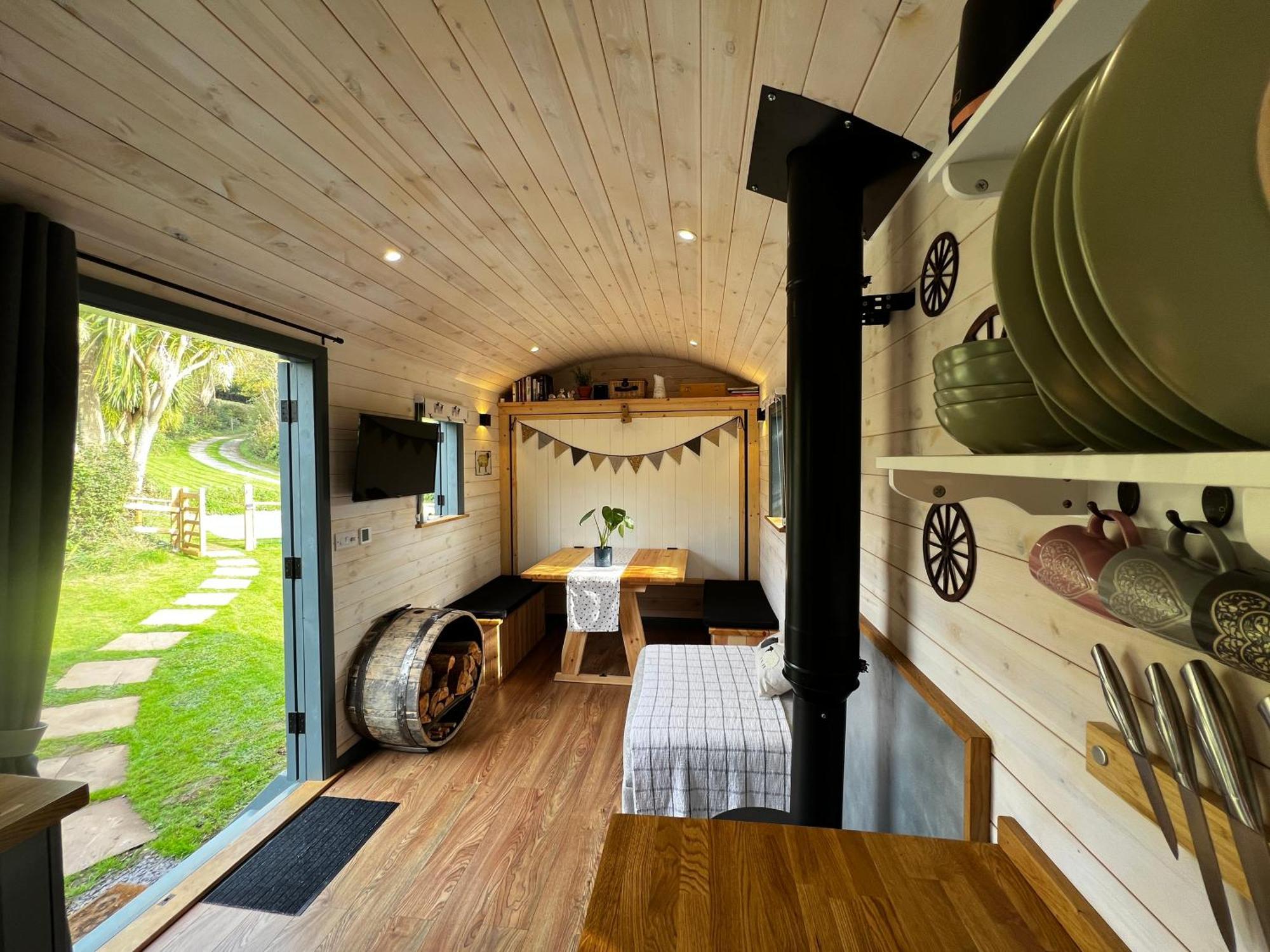 Mountain View Shepherd'S Hut For 2 Adults, 1 Dog Villa Llangoed Exterior photo